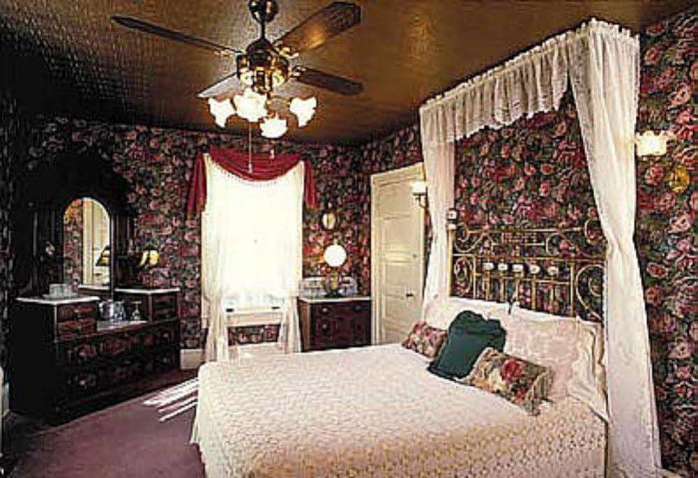 Captain Mey's Inn